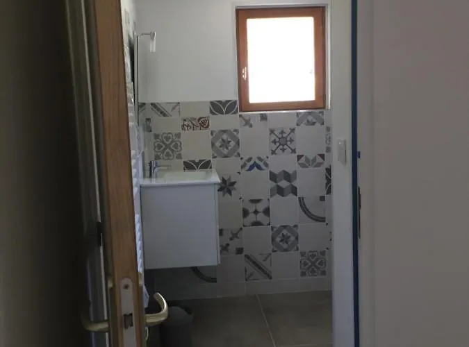 Ernella 阿勒里亚